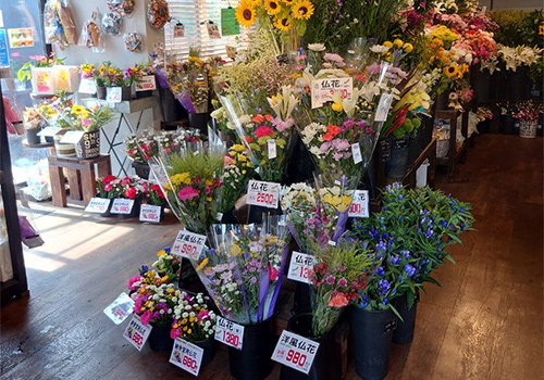 お盆に心を込めて 仏花・お供えアレンジ販売中